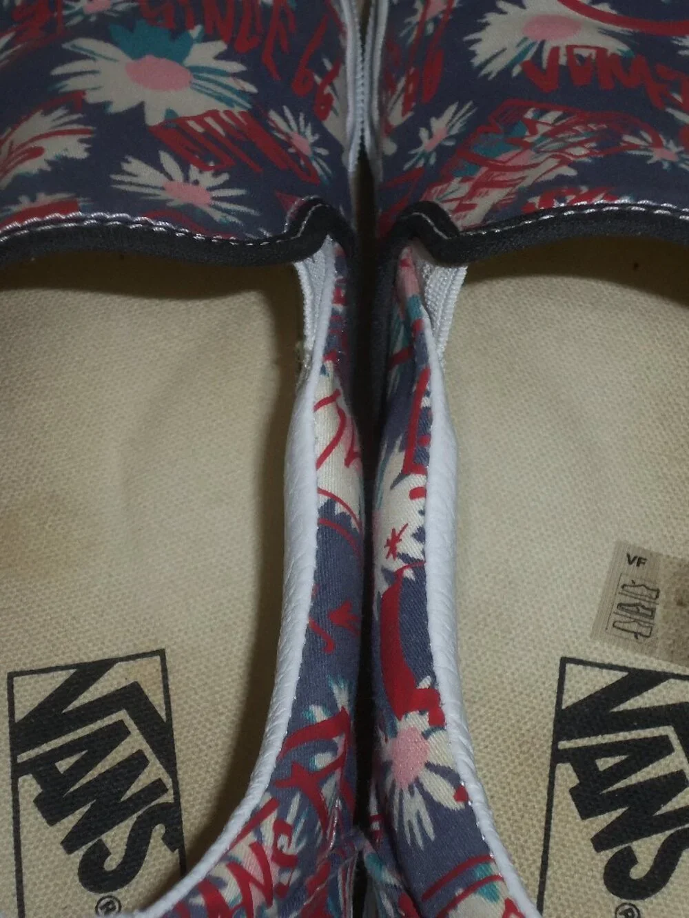Vans Mens 7.5 Womens 9.0 Slip-Ons Blue Red Good Condition